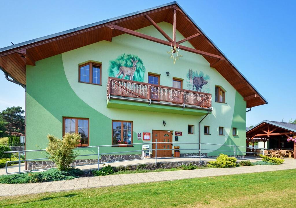 Restaurace A Penzion Kamenec Jilešovice Exteriör bild